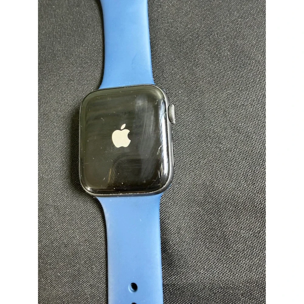 Apple Watch Series 4 44mm Blue GPS Space Gray Aluminum Sport Band Factory Reset